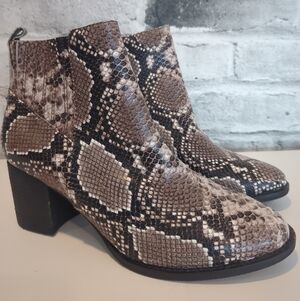 Blondo Waterproof Snakeskin Ankle Booties – Women’s 9.5